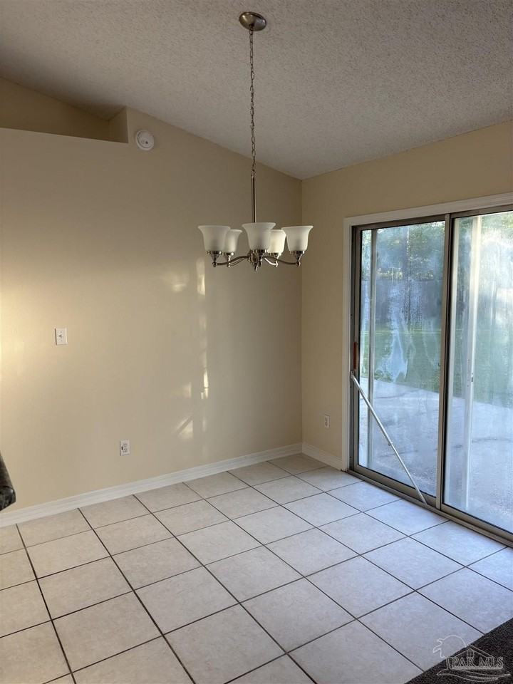 1607 Dees Rd - Photo 5 of 26