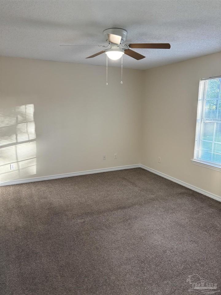 1607 Dees Rd - Photo 6 of 26