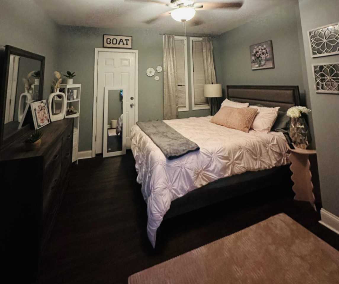 Brooks Ln - Photo 3 of 5