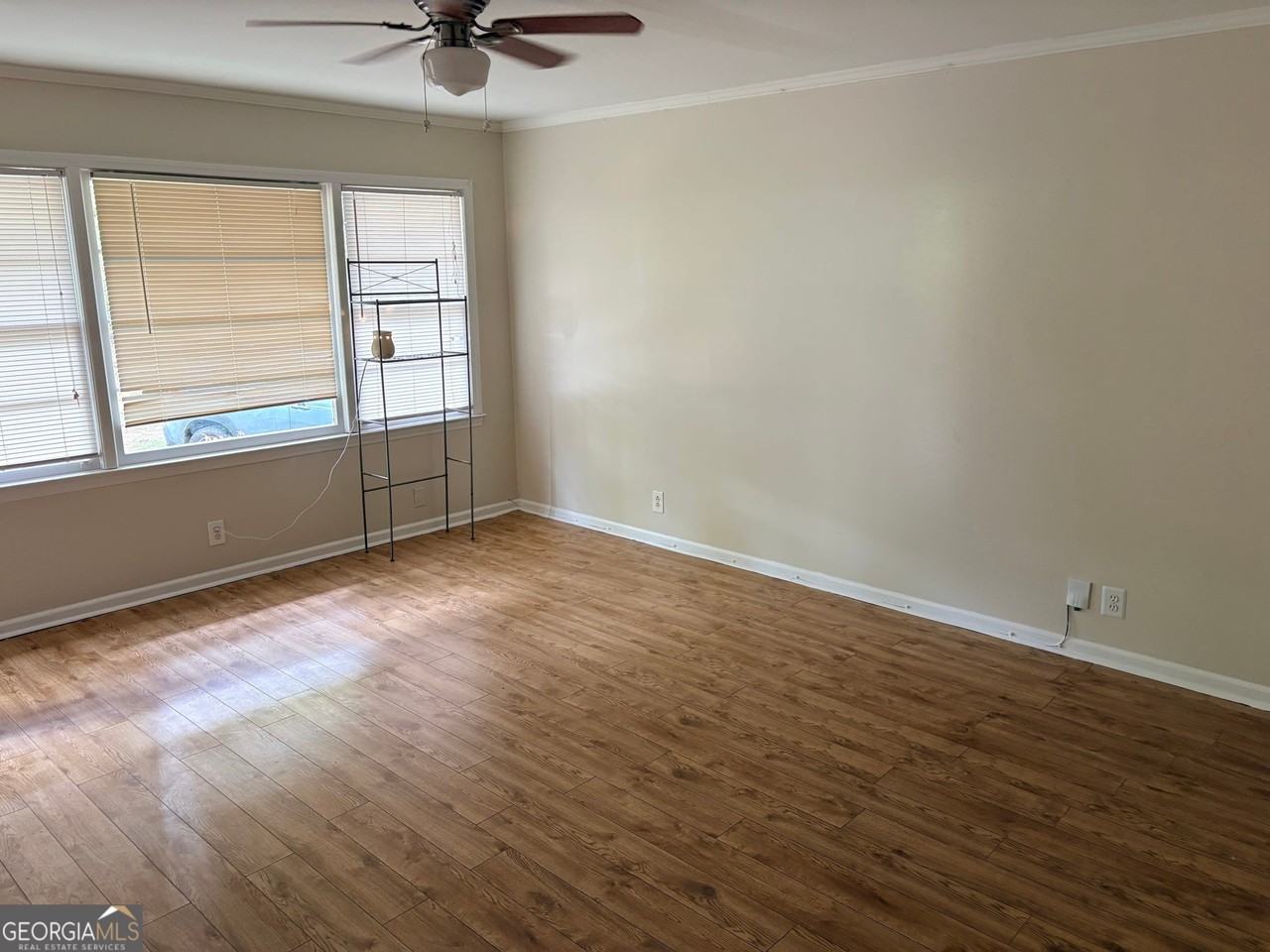 407A Fayetteville Rd - Photo 2 of 10