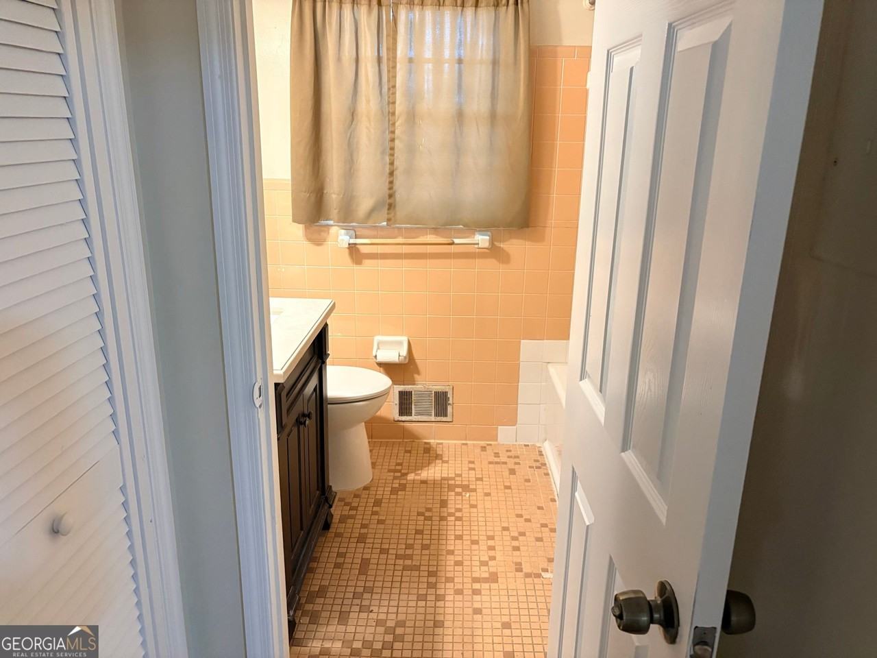 407A Fayetteville Rd - Photo 7 of 10