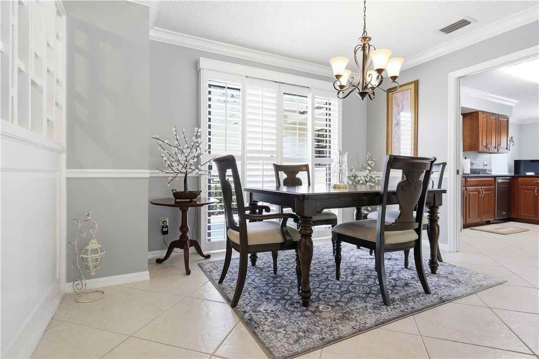 106 Prestwick Cir - Photo 3 of 30