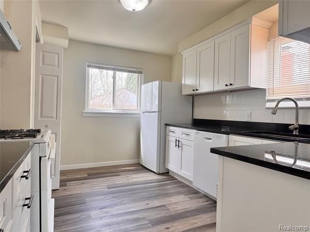 26371 Compson St - Photo 3 of 19