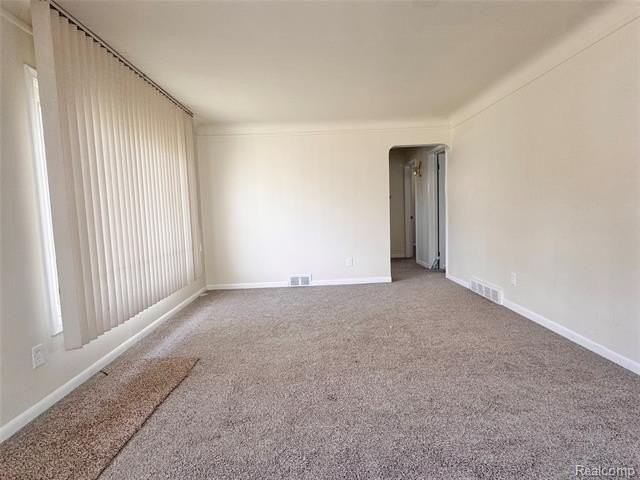 26371 Compson St - Photo 6 of 19