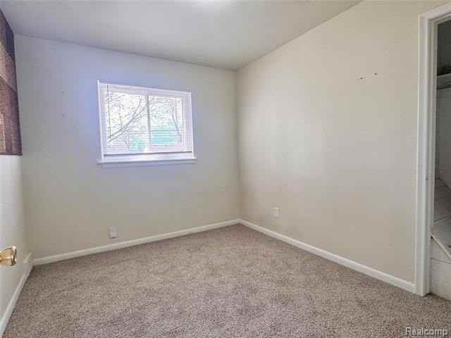 26371 Compson St - Photo 7 of 19