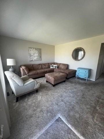 5918 N Lafayette St - Photo 3 of 15