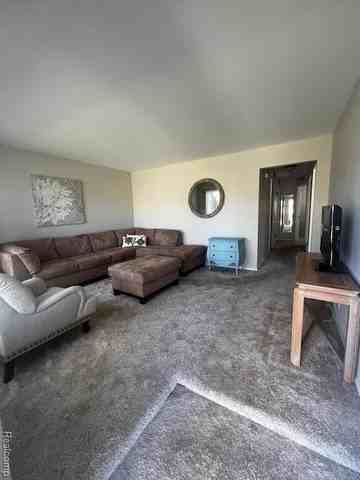 5918 N Lafayette St - Photo 4 of 15