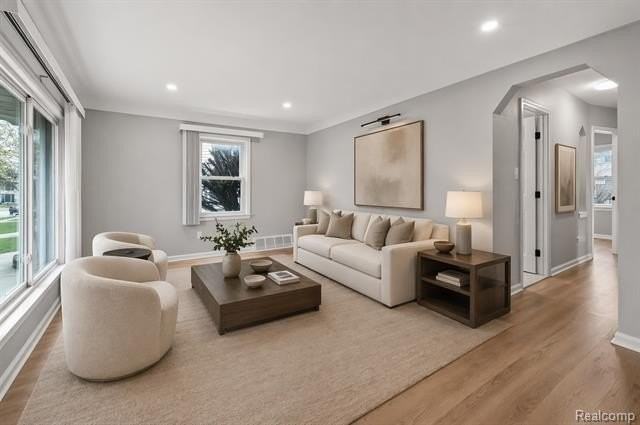 3323 Ellwood Ave - Photo 3 of 22