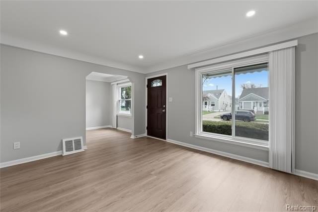 3323 Ellwood Ave - Photo 7 of 22