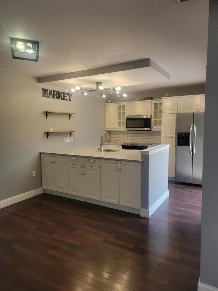 727 7th Way - Photo 5 of 20