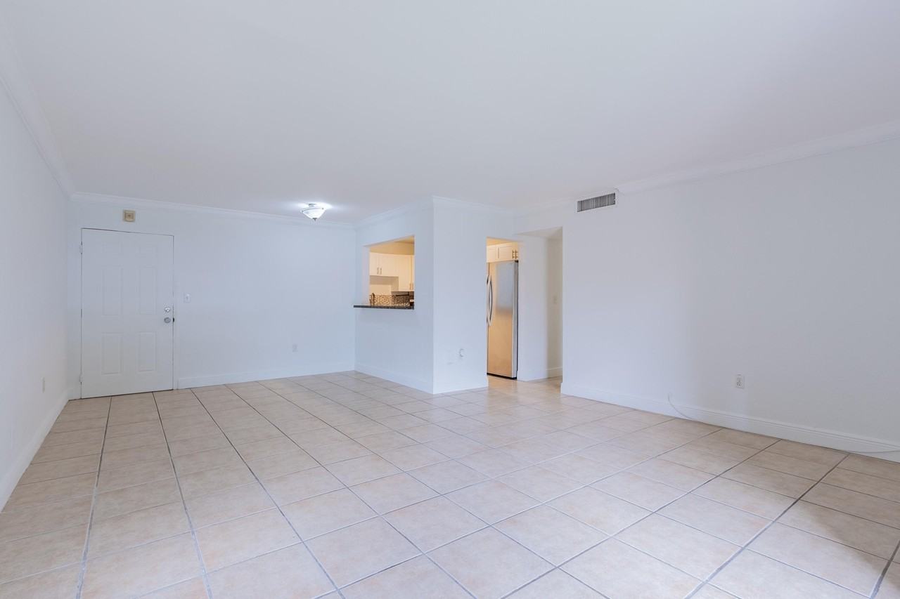 9459 Sw 76th St #R8 - Photo 6 of 21