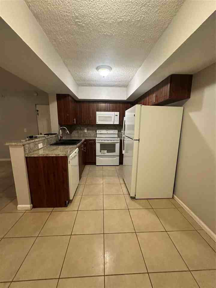 5590 Nw 61st St #803 - Photo 5 of 35