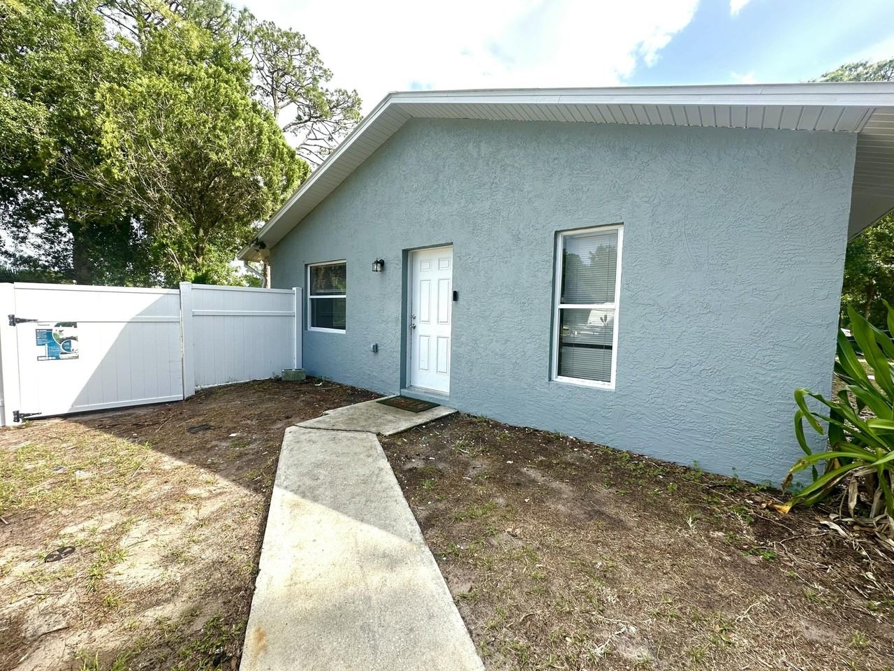 5106 Sanibel Ave - Photo 2 of 21