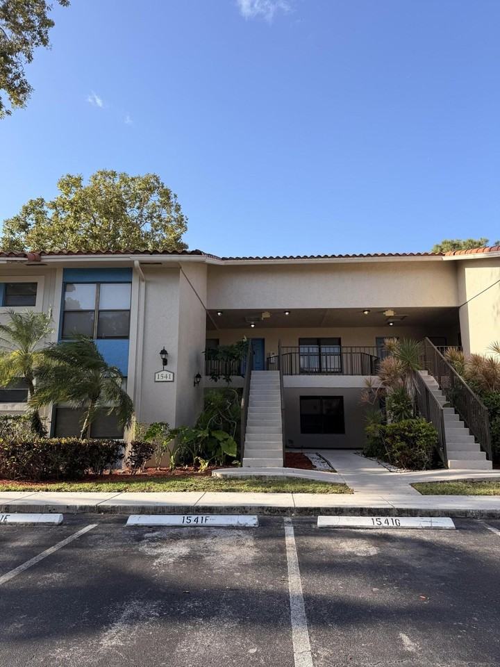 1541 Balfour Point Dr #F