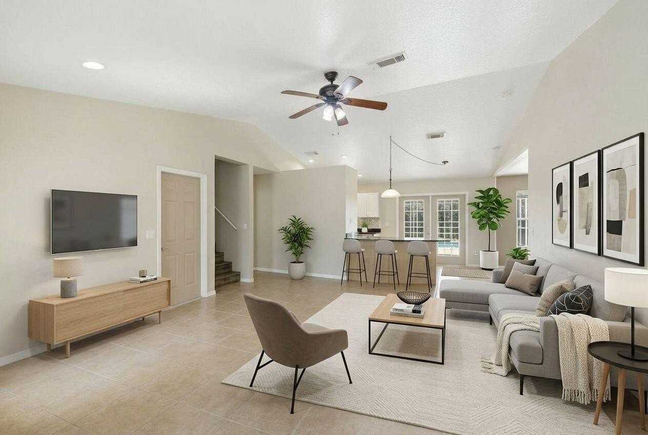 1707 Se Manth Ln - Photo 3 of 43