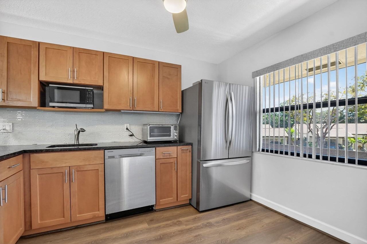 21911 Cypress Dr #47H - Photo 4 of 34