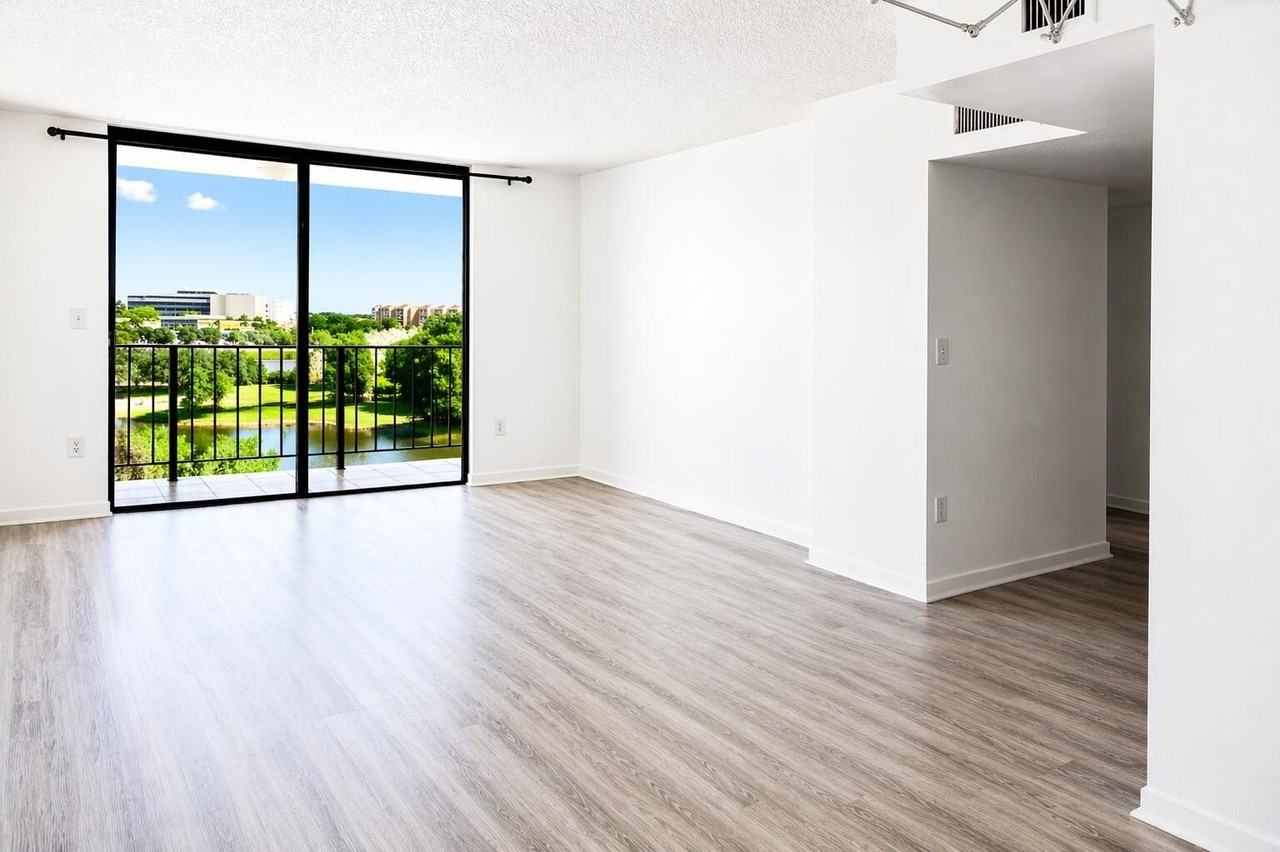 9682 Fontainebleau Blvd #603 - Photo 3 of 17