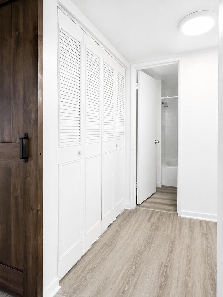 9682 Fontainebleau Blvd #603 - Photo 7 of 17