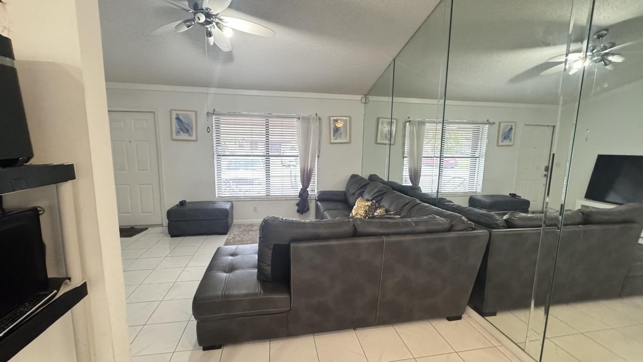 2255 Ida Way - Photo 5 of 14