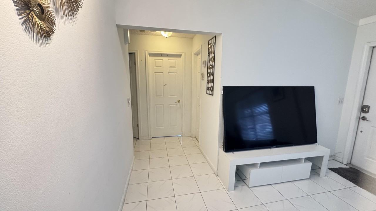 2255 Ida Way - Photo 6 of 14