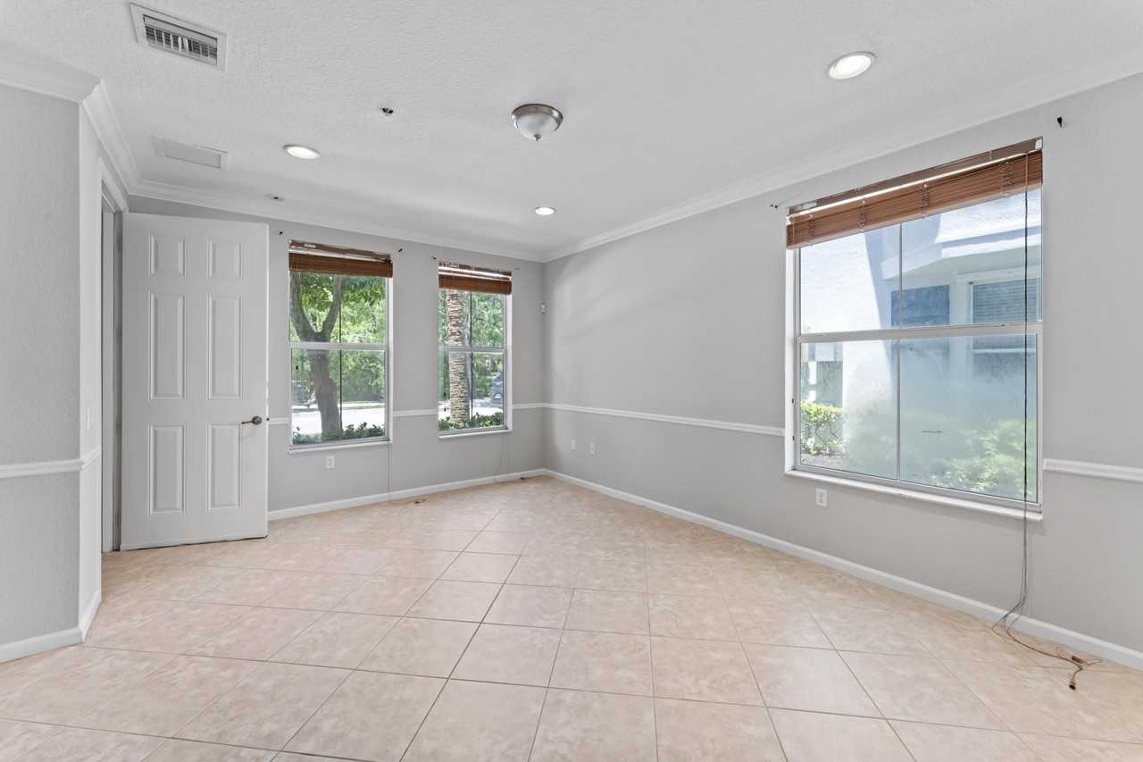 1365 Via De - Photo 4 of 30