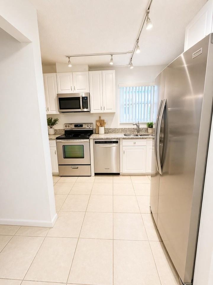 8889 Se Hobe Ridge Ave - Photo 2 of 11