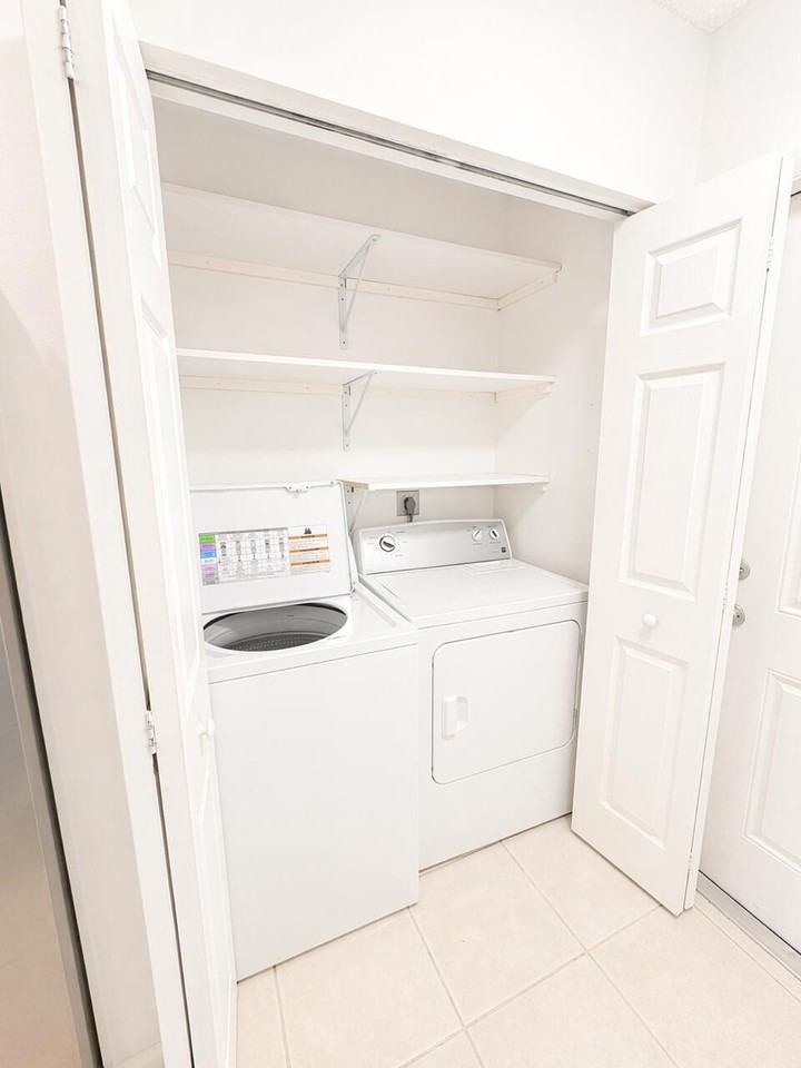 8889 Se Hobe Ridge Ave - Photo 3 of 11