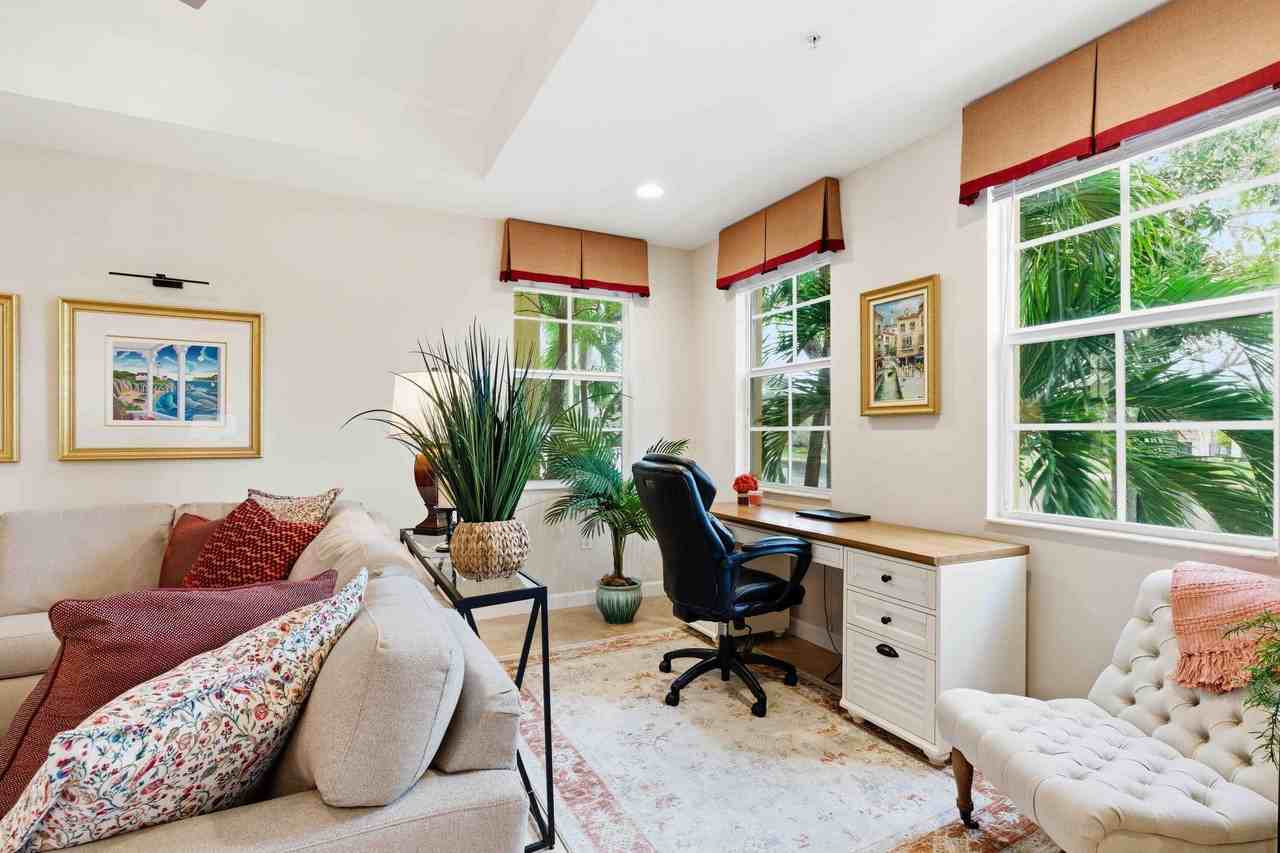 11850 Valencia Gardens Ave - Photo 7 of 37