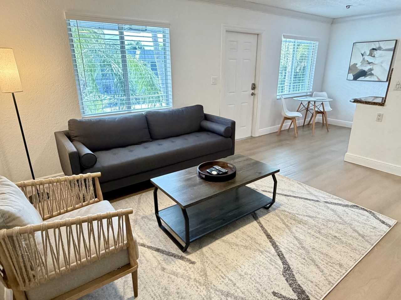 1460 Ne 18th St #211 - Photo 2 of 14