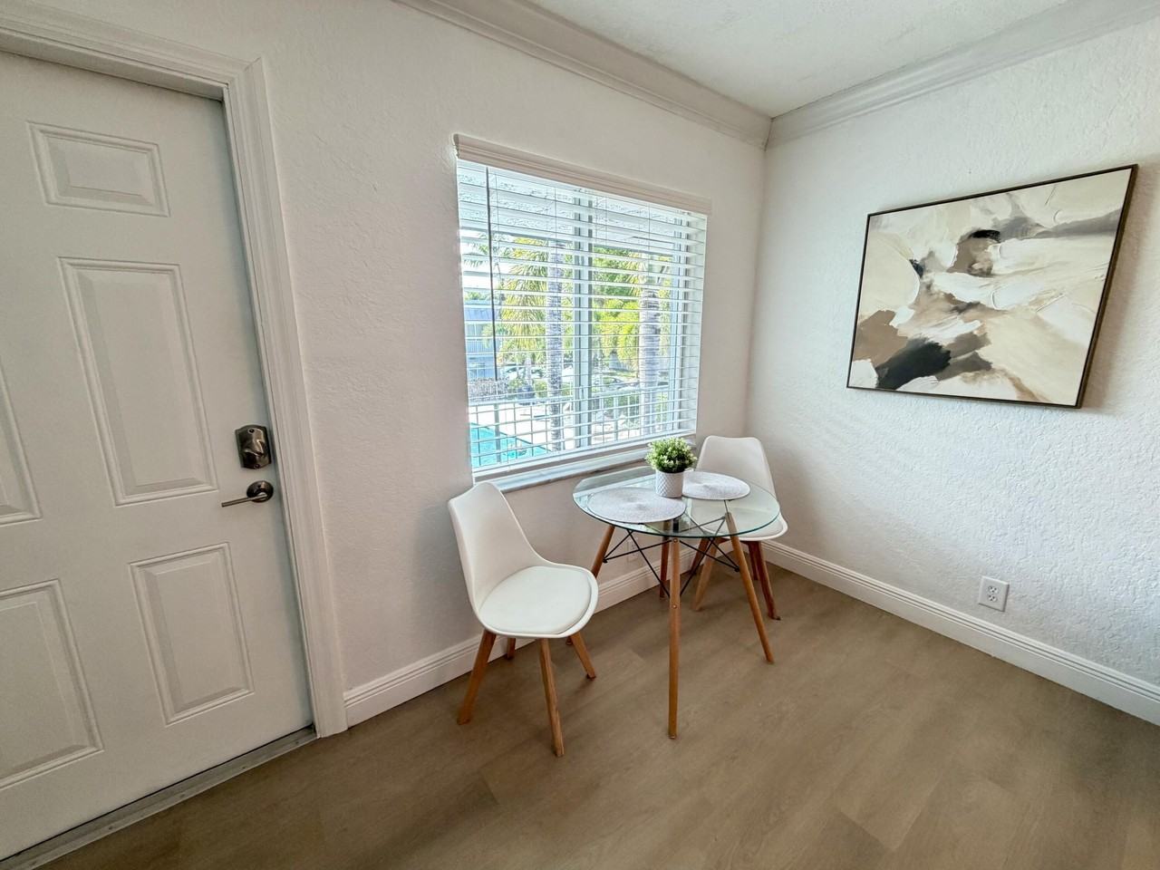 1460 Ne 18th St #211 - Photo 4 of 14