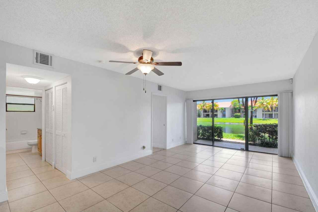 1495 Lake Crystal Dr #B - Photo 6 of 38