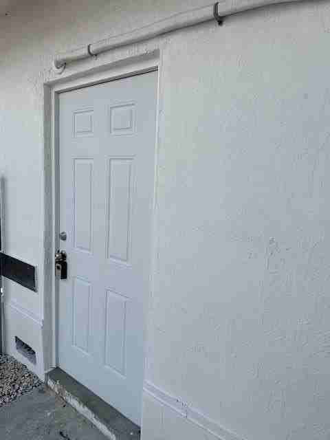 1616 1616 NW 5th Street #1 - Photo 2 of 7