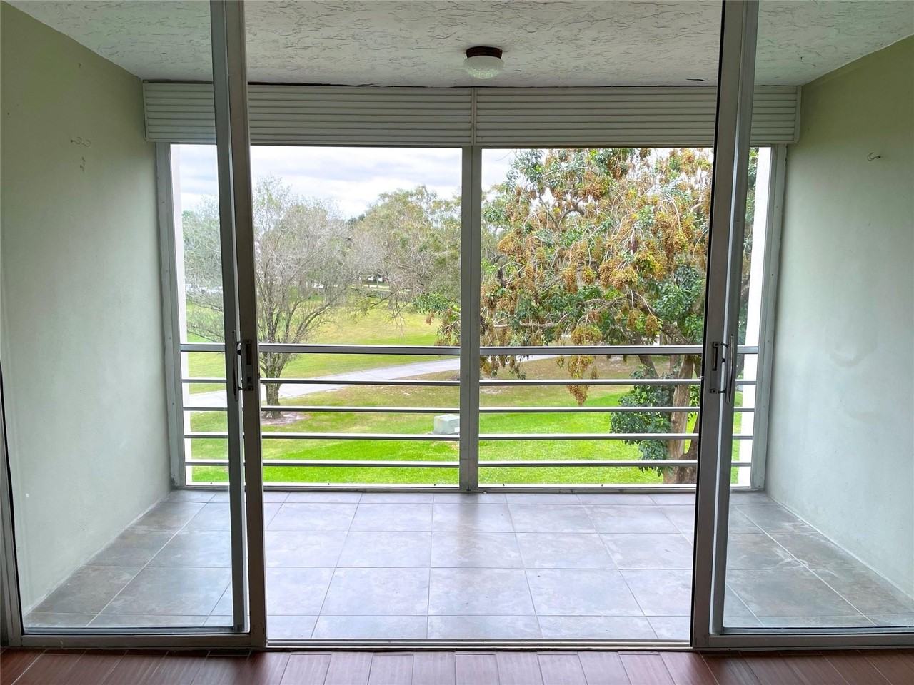 9411 Evergreen Pl #302 - Photo 7 of 19