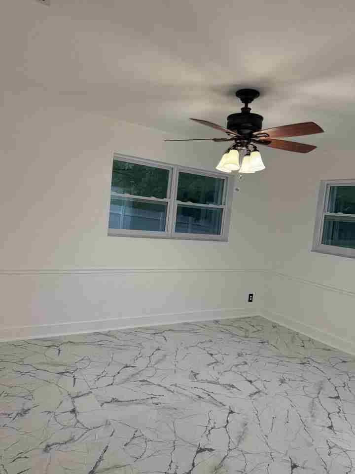 415 Sw 8th St - Photo 5 of 10