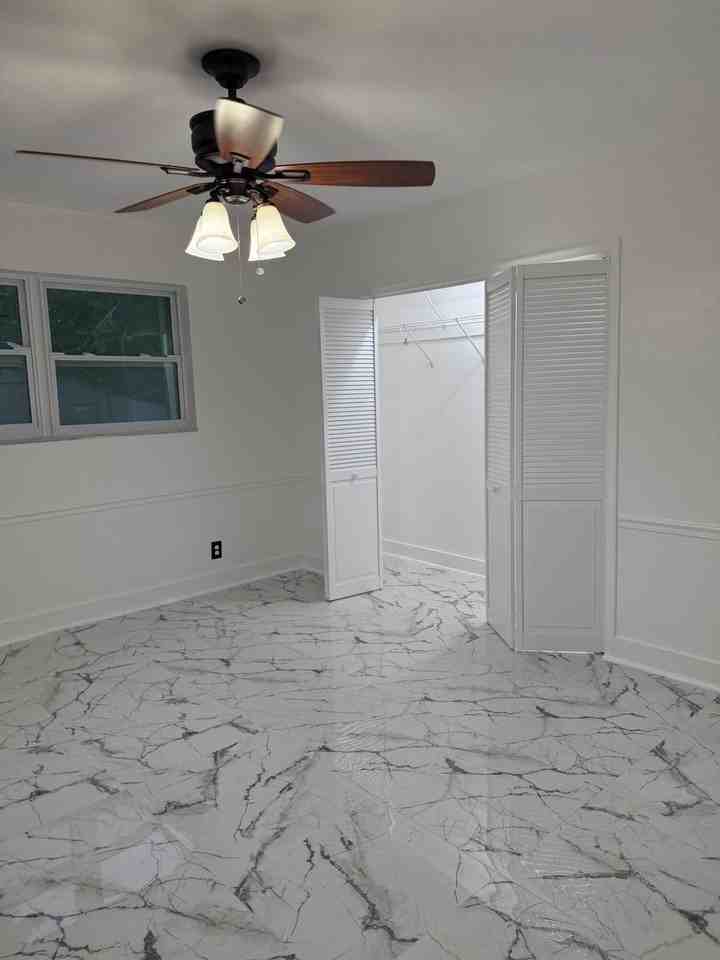 415 Sw 8th St - Photo 6 of 10