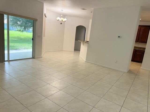 2619 Sw Ann Arbor Rd - Photo 5 of 18