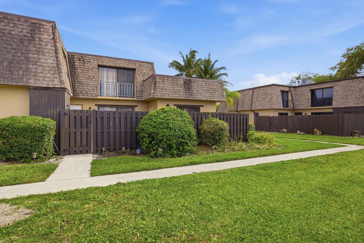 4102 Waterview Cir - Photo 2 of 21