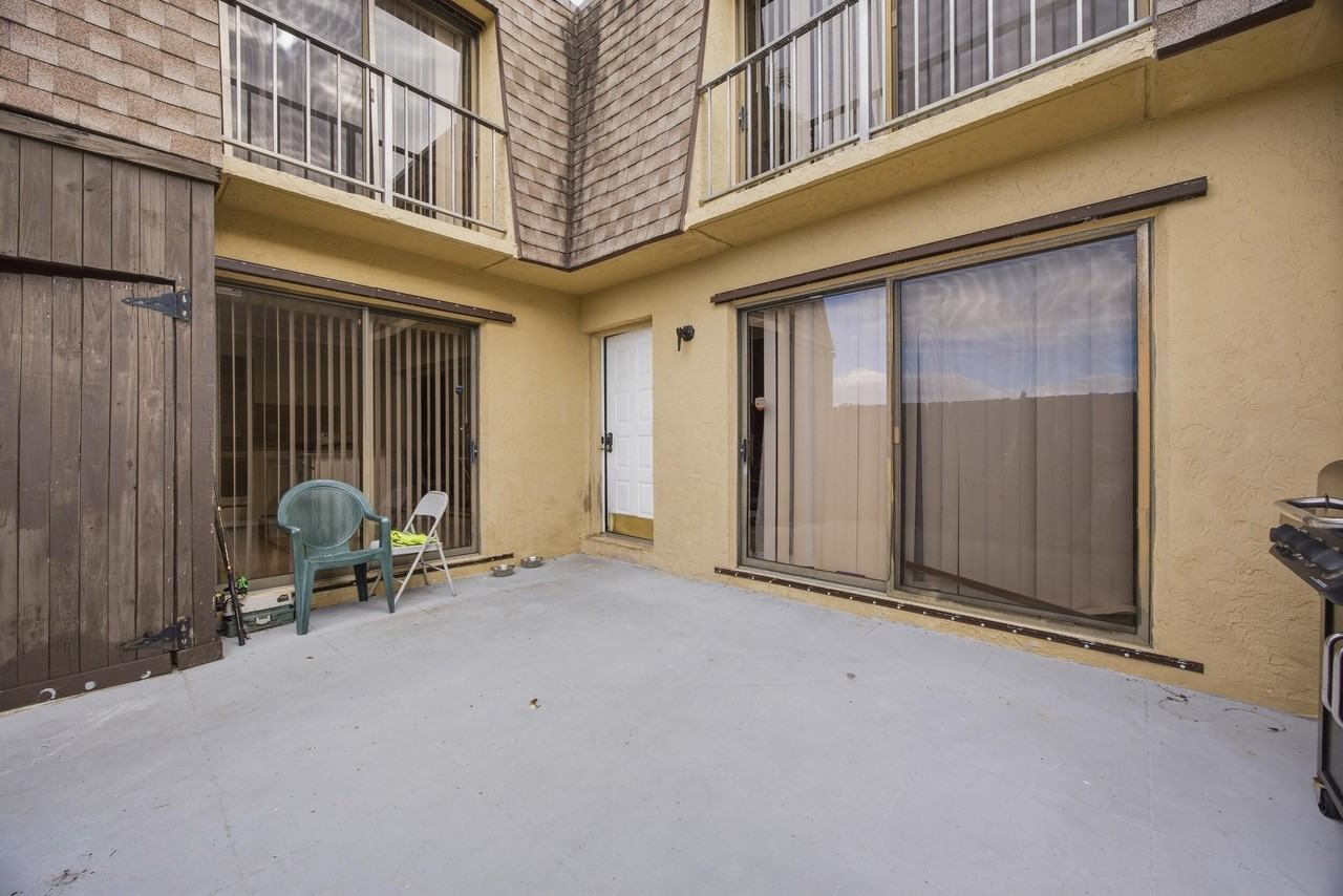 4102 Waterview Cir - Photo 3 of 21