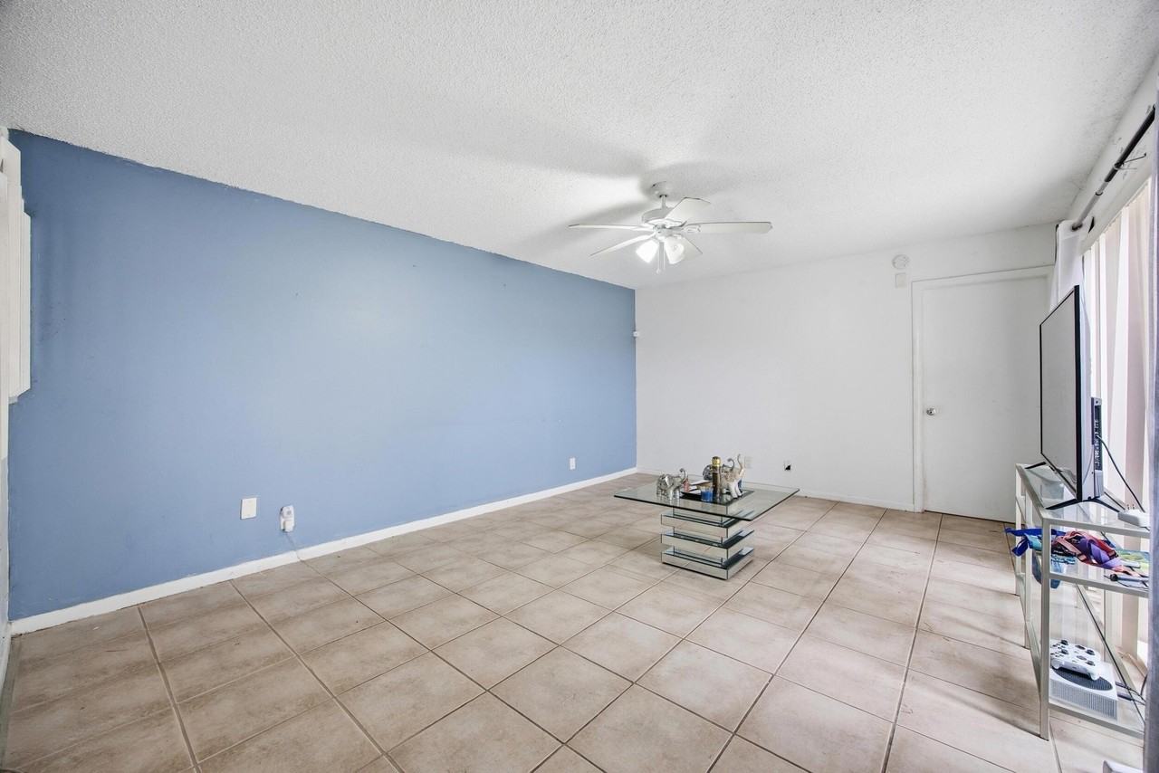 4102 Waterview Cir - Photo 5 of 21