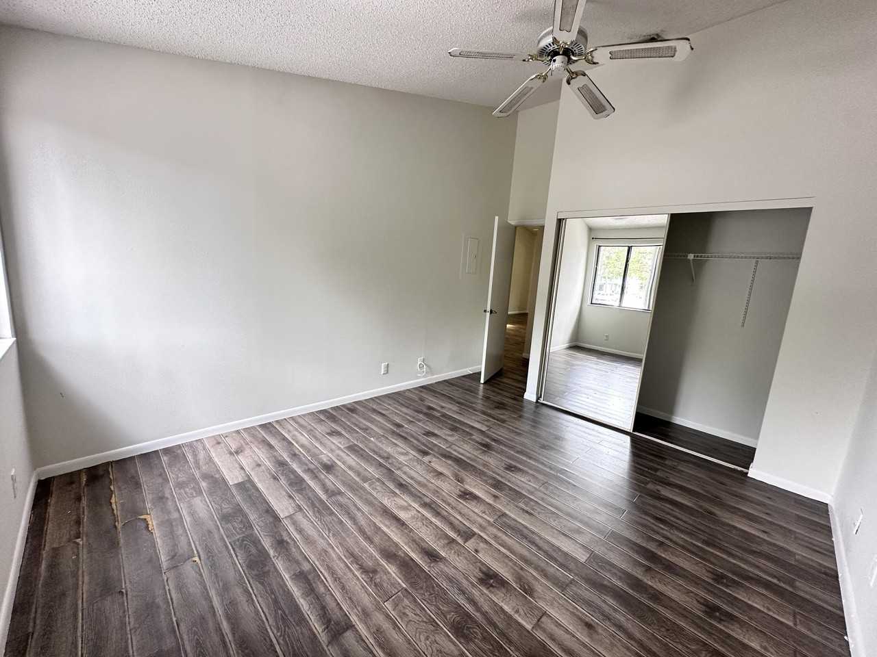 306 Harbour Pointe Way - Photo 2 of 20