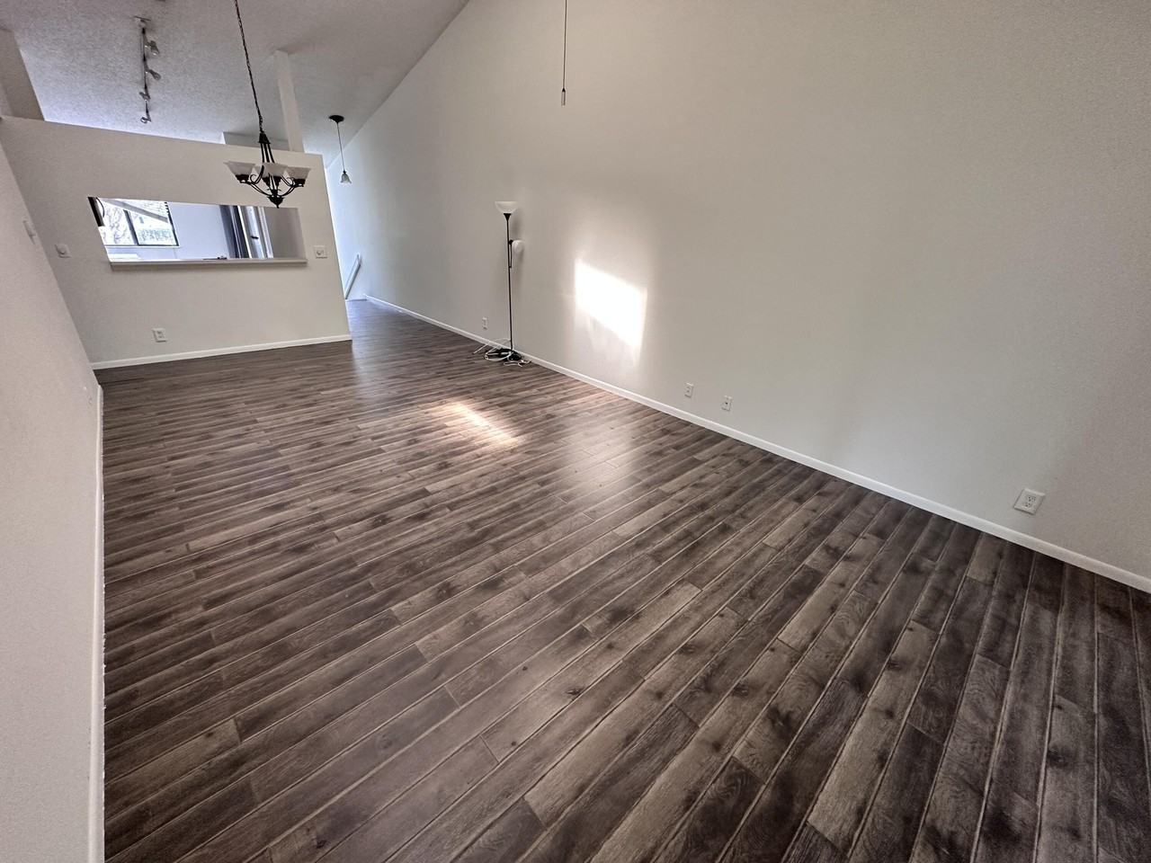 306 Harbour Pointe Way - Photo 7 of 20