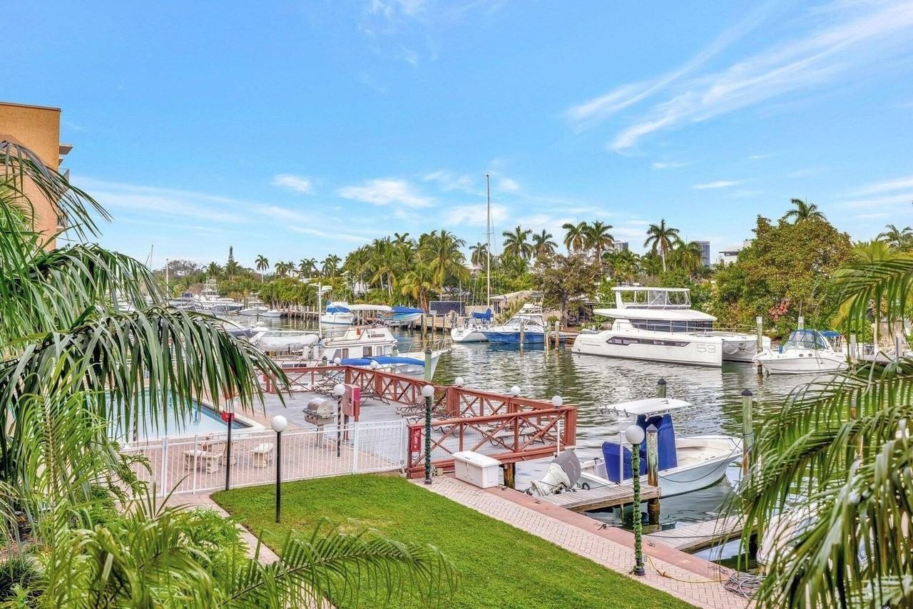 1777 Se 15th St #215