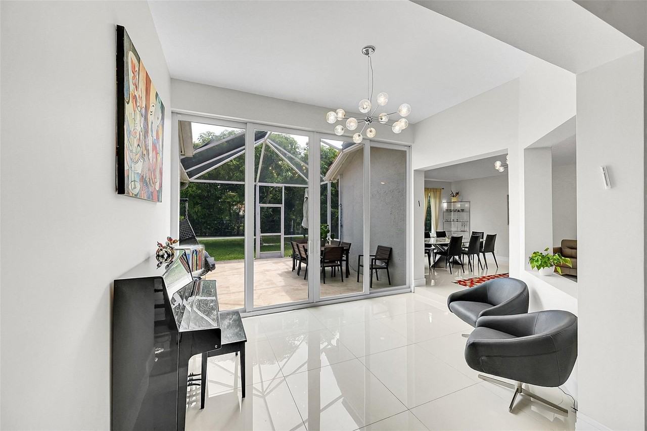 12354 Antille Dr - Photo 5 of 25