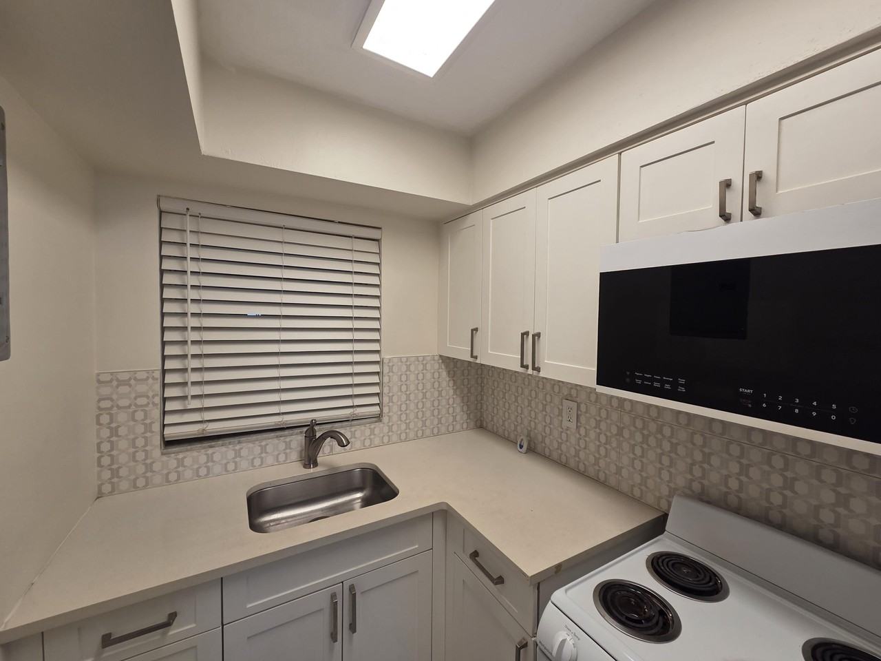 5630 Ne 18th Ave #304 - Photo 5 of 18