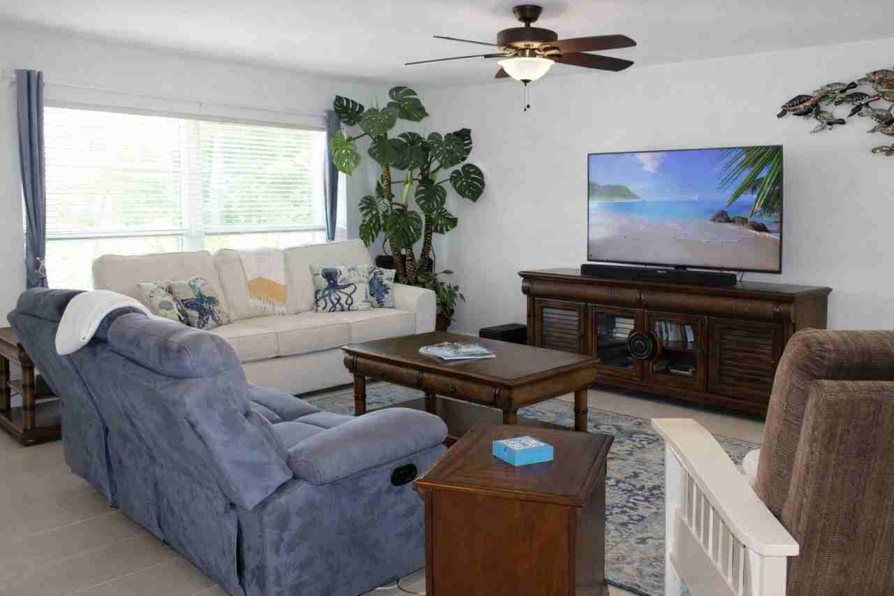 2066 5th Ct Se - Photo 5 of 50