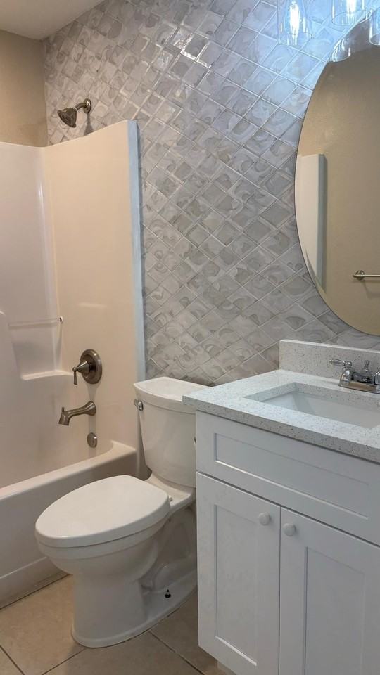 637 Se Tanner Ave - Photo 5 of 9