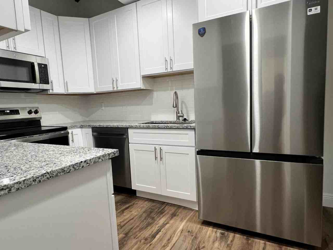 10623 Royal Palm Blvd - Photo 2 of 17