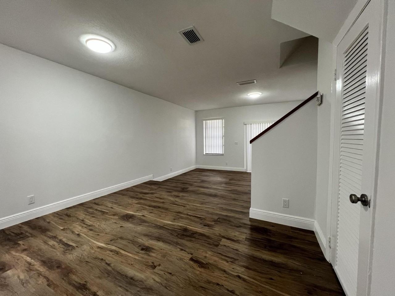 10623 Royal Palm Blvd - Photo 3 of 17