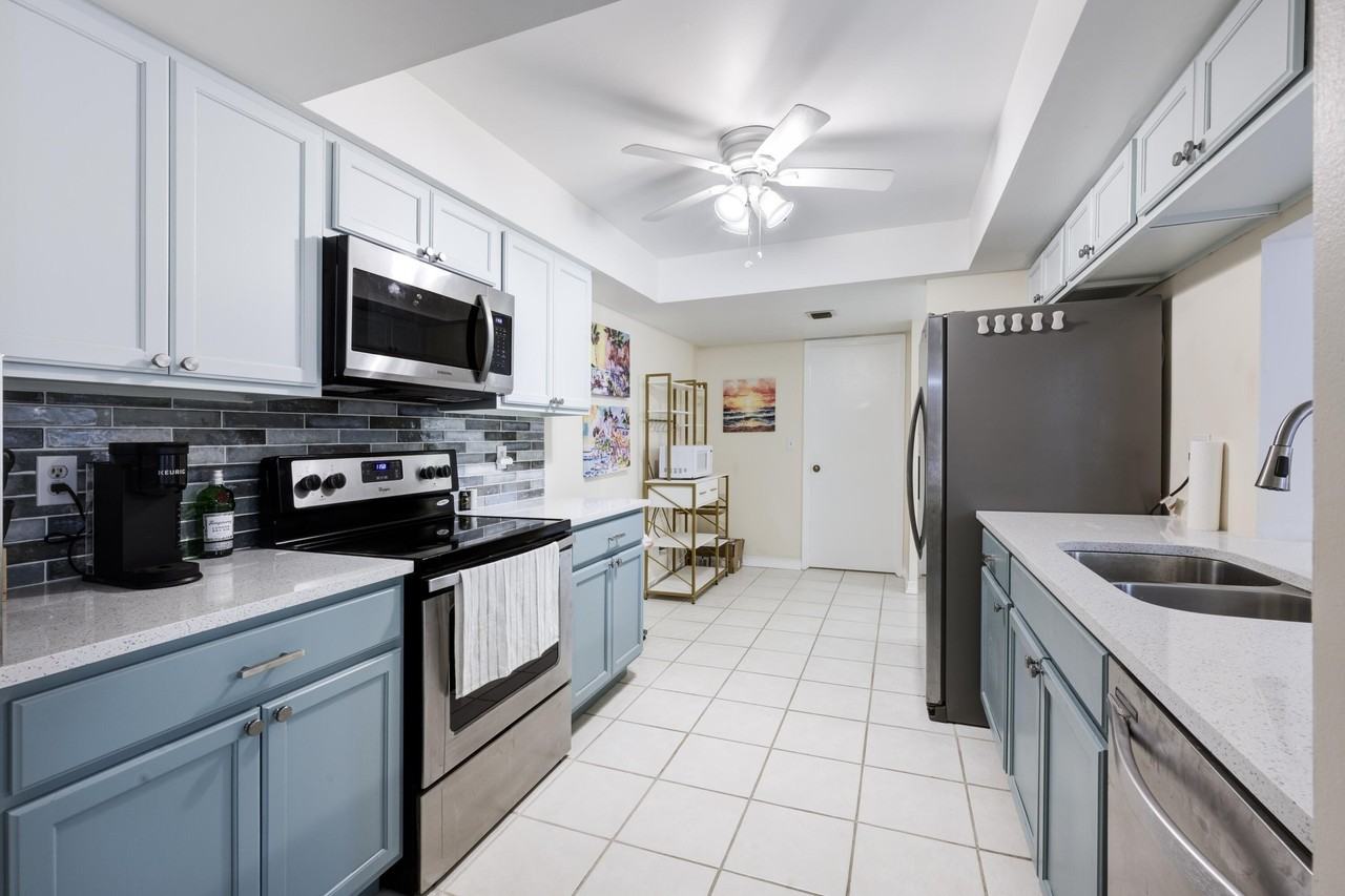 825 Egret Cir #209 - Photo 5 of 20