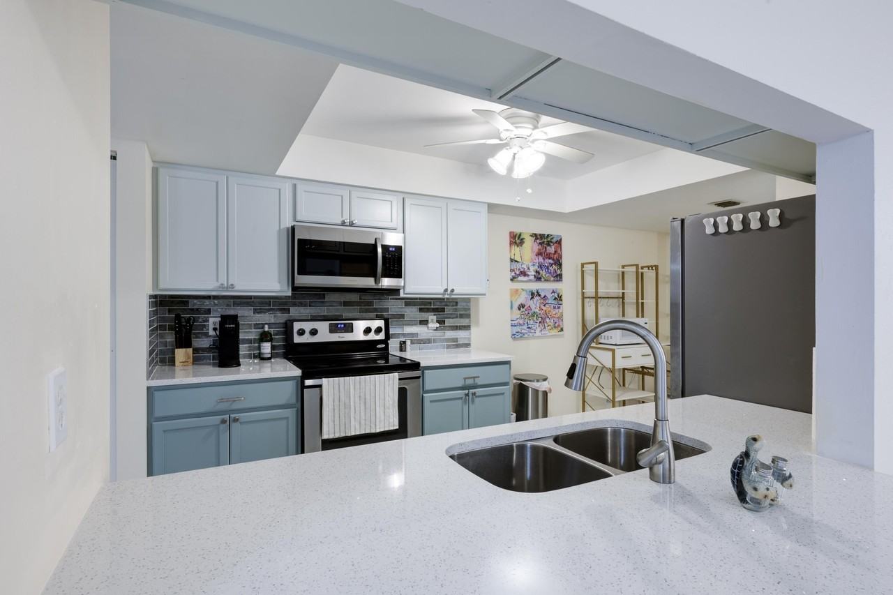 825 Egret Cir #209 - Photo 6 of 20